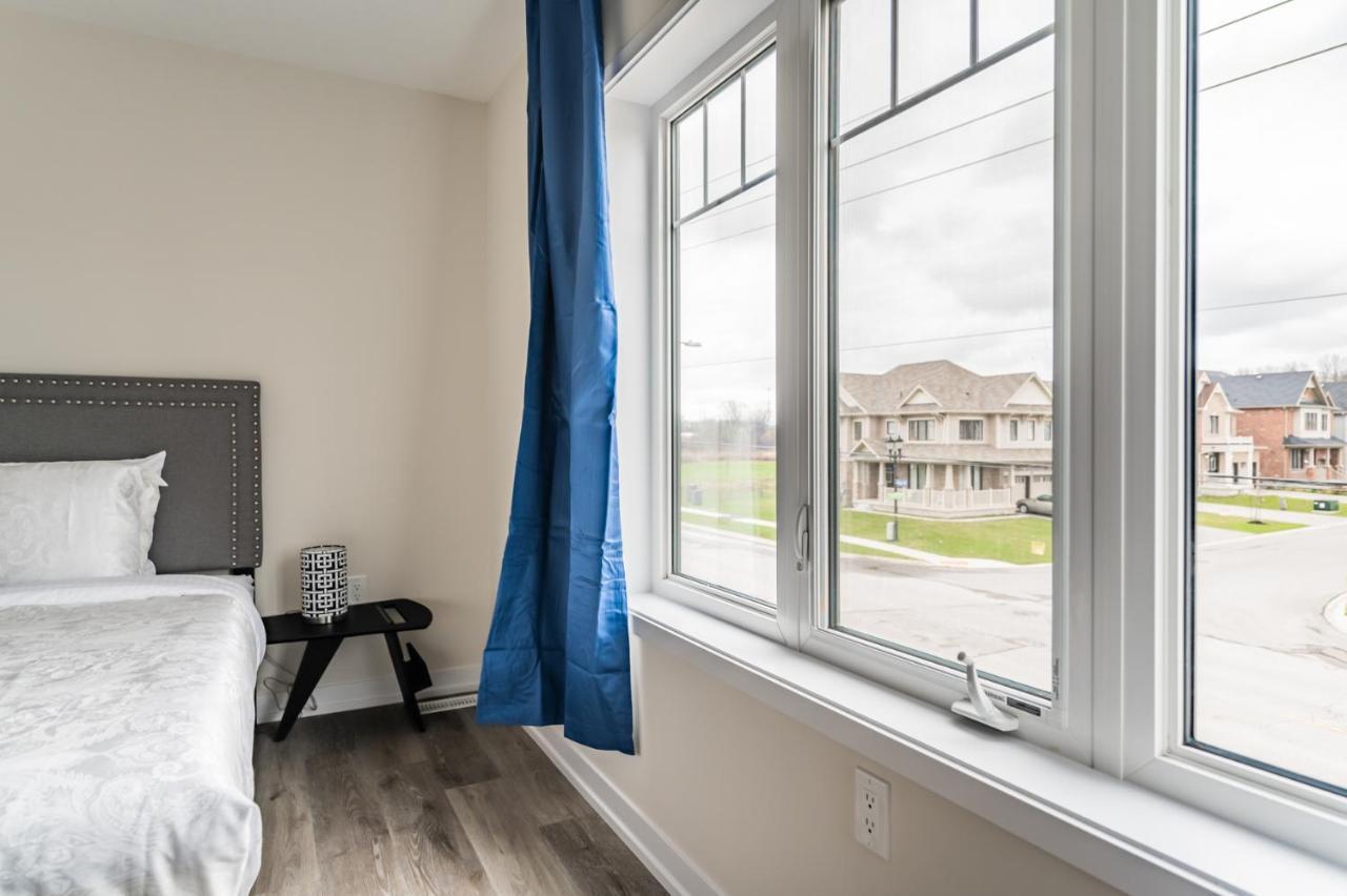 Villa Luxury Townhouse Close To Fairview Casino In Niagara-Fälle Exterior foto