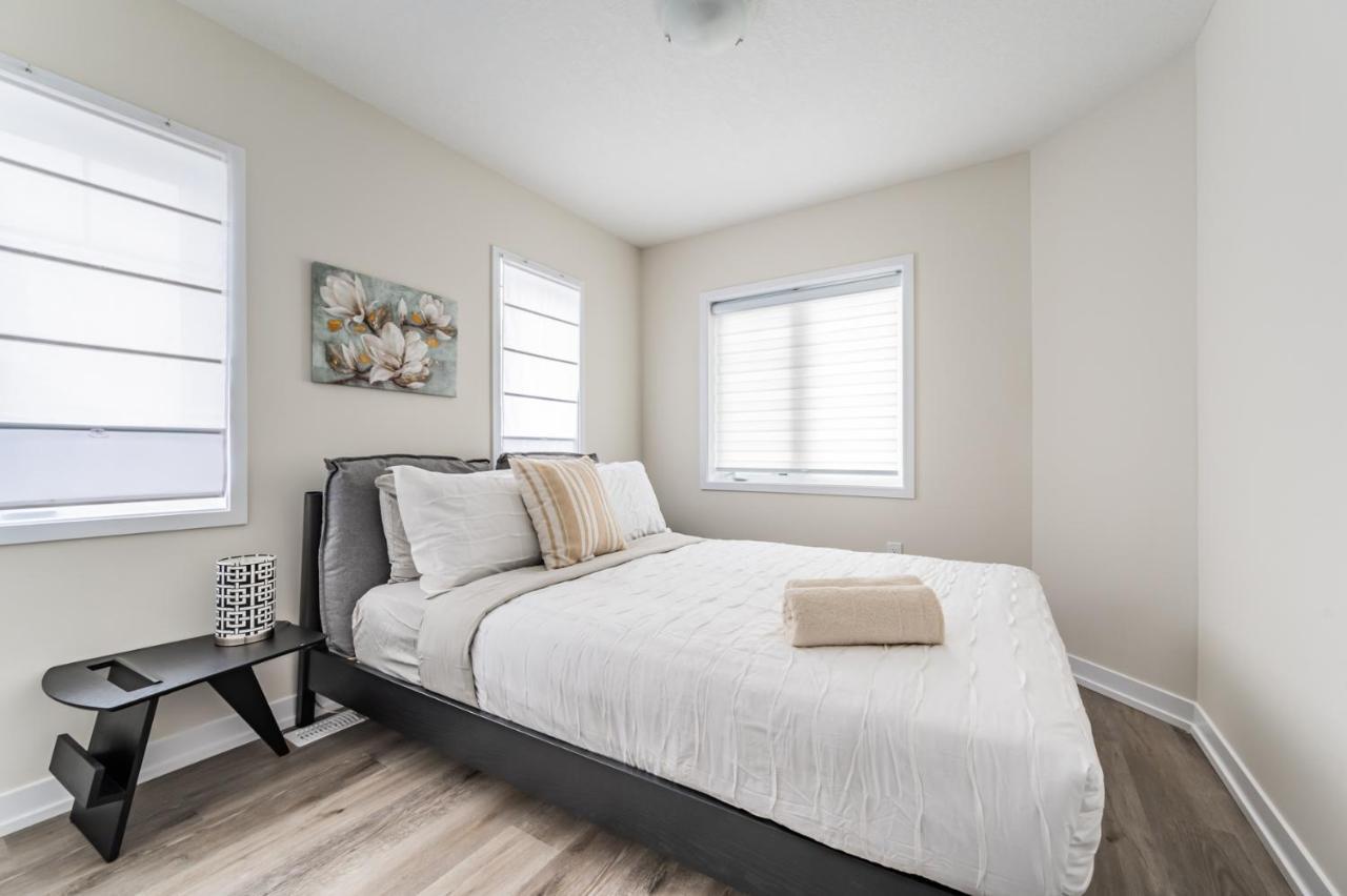 Villa Luxury Townhouse Close To Fairview Casino In Niagara-Fälle Exterior foto